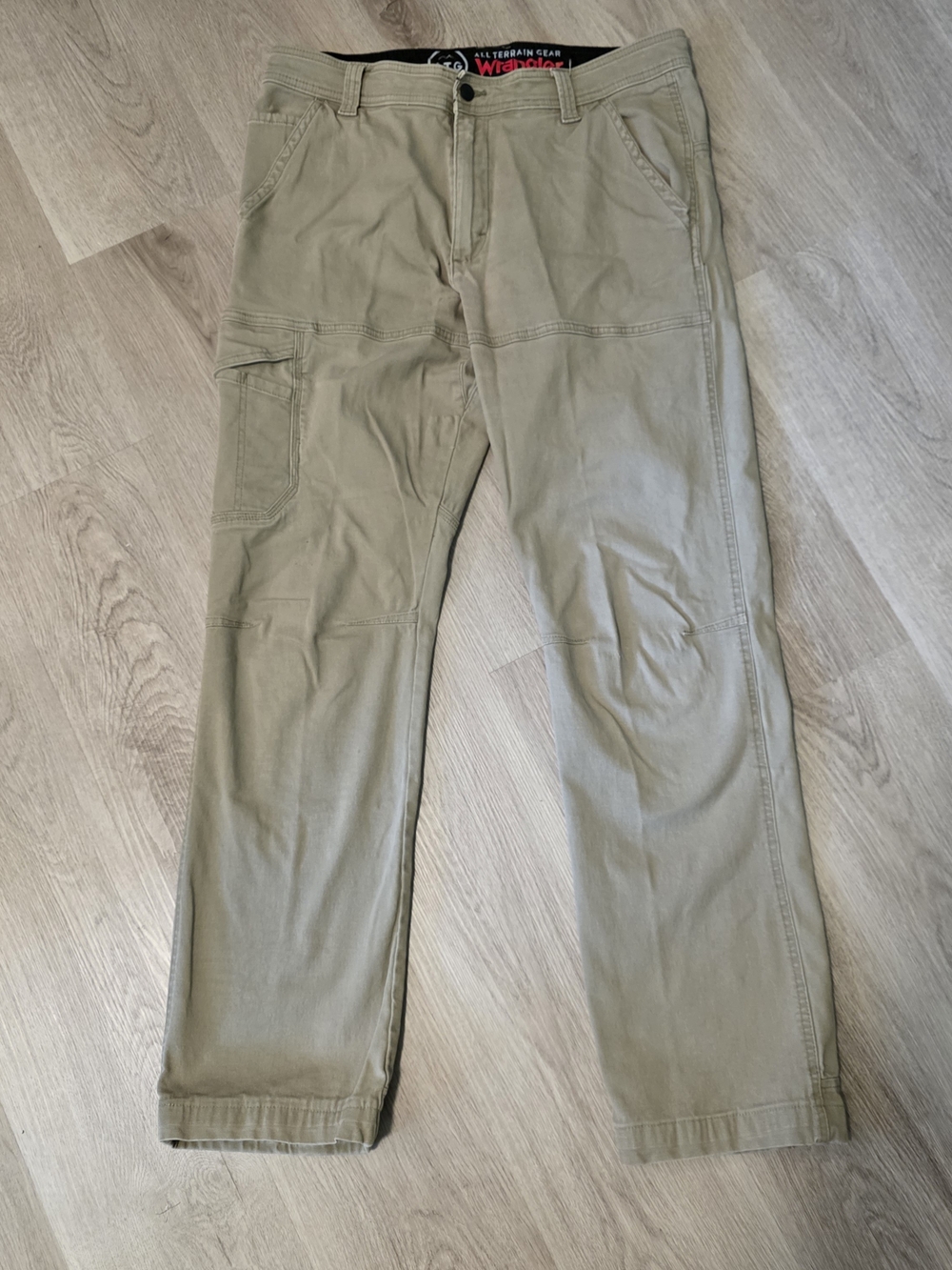 Wrangler Men’s Olive Cargo Pants